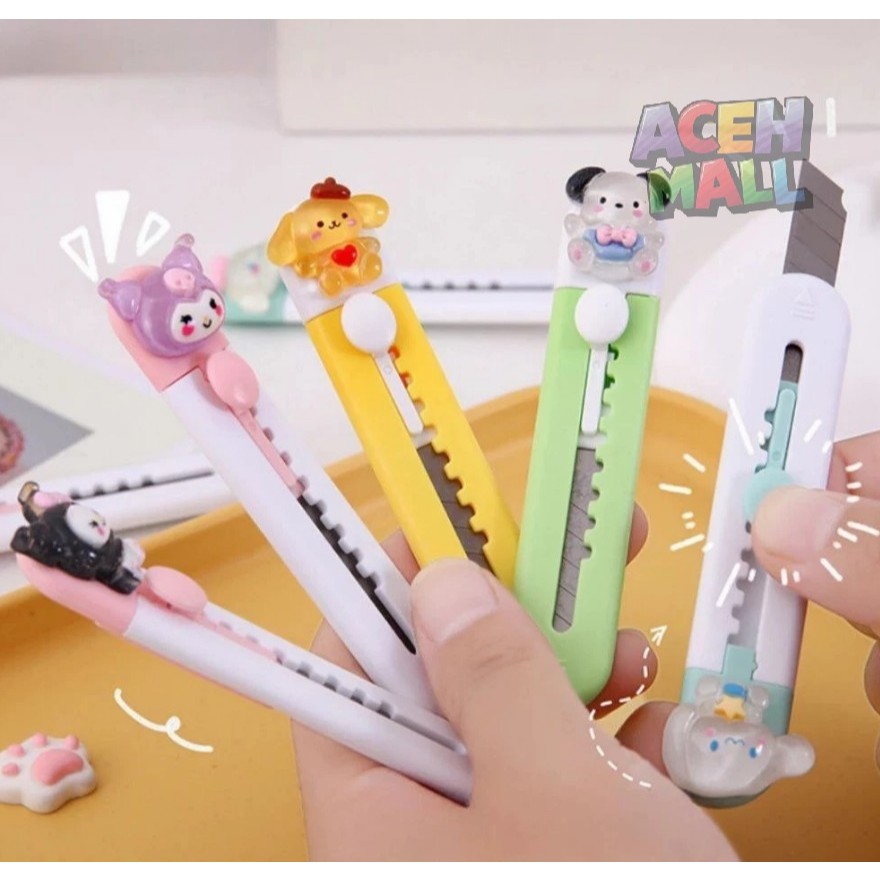 

Cutter mini karakter lucu untuk buka paket