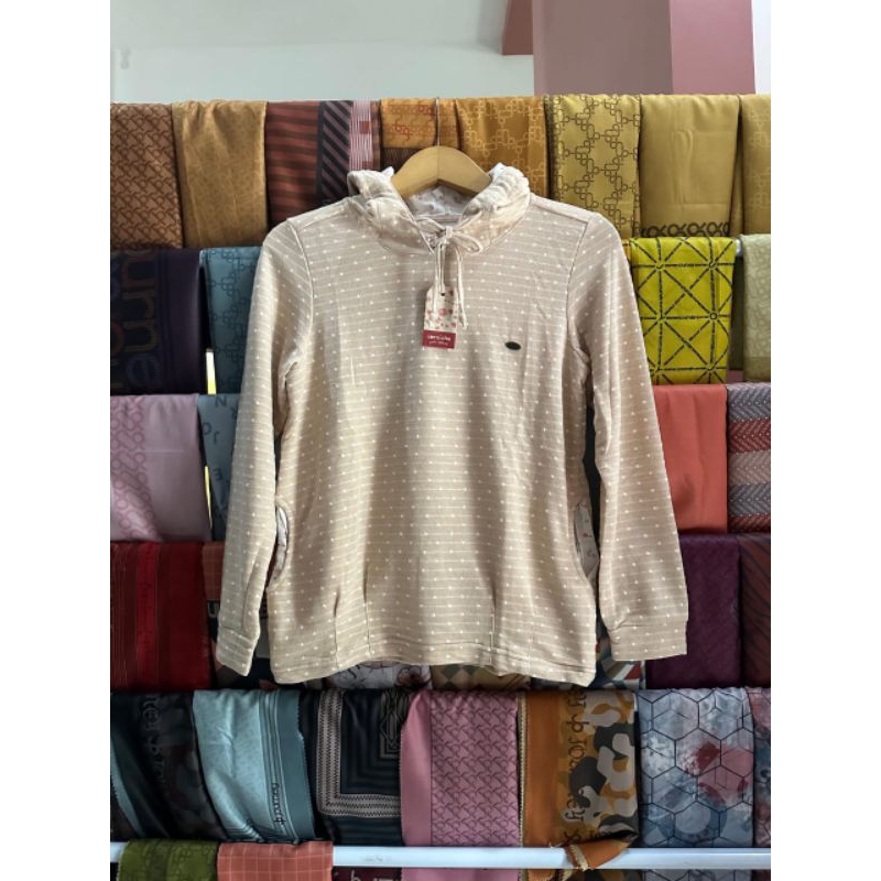 Airin Cream Sweater - CORNICHE, Pakaian Wanita