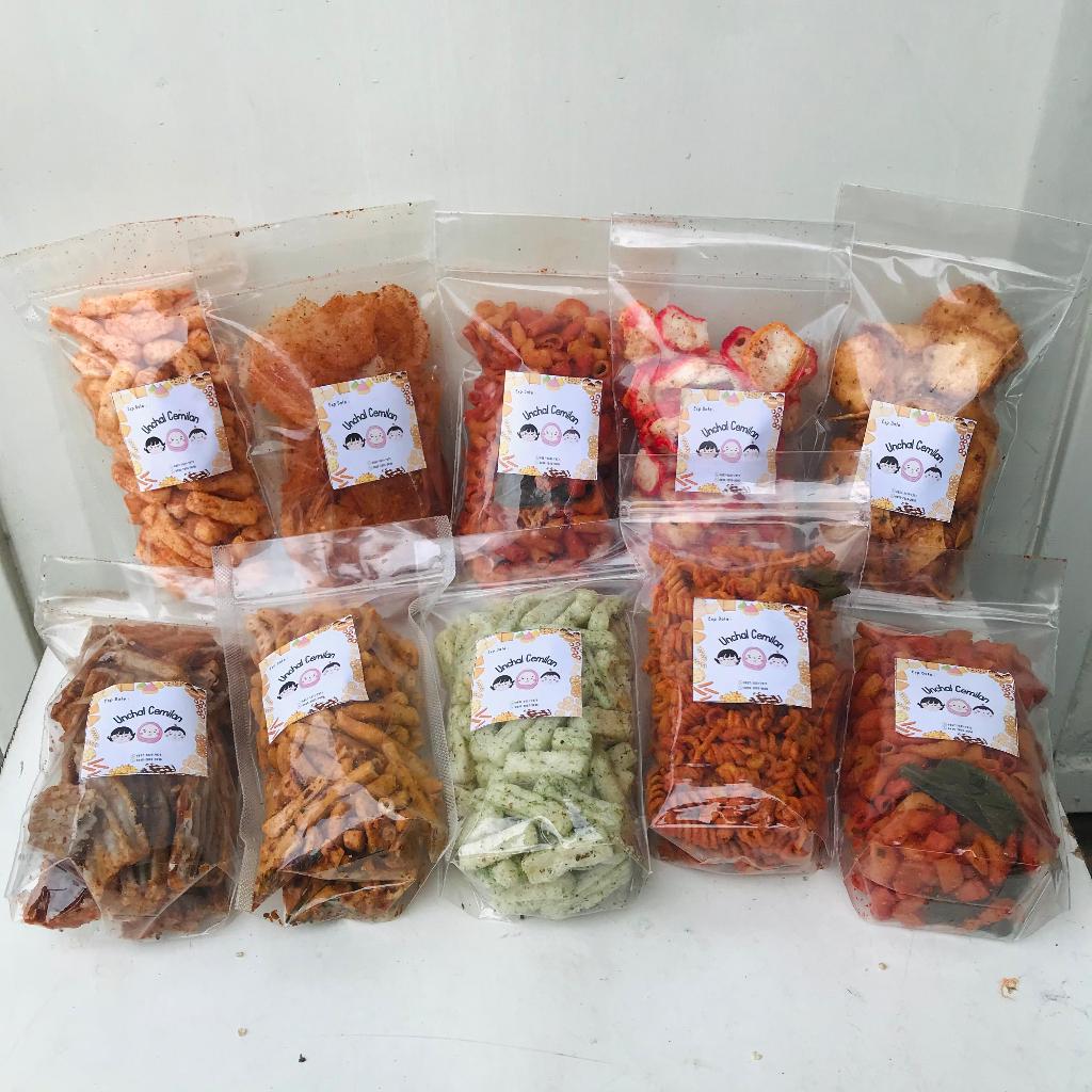 

Aneka Snack Cemilan Makanan Ringan Pedas Murah Enak