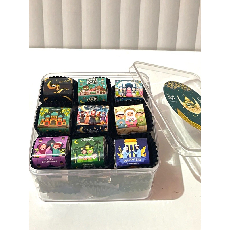 

COKLAT DADU EDISI LEBARAN TOPLES FULL ALMOND ISI 27 PCS