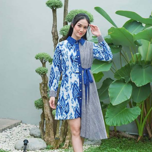 BATIK TRUSMI Atasan Dress Batik Wanita Batik Tulis Mega Mendung Tulis Premium Kalinda Biru MYD