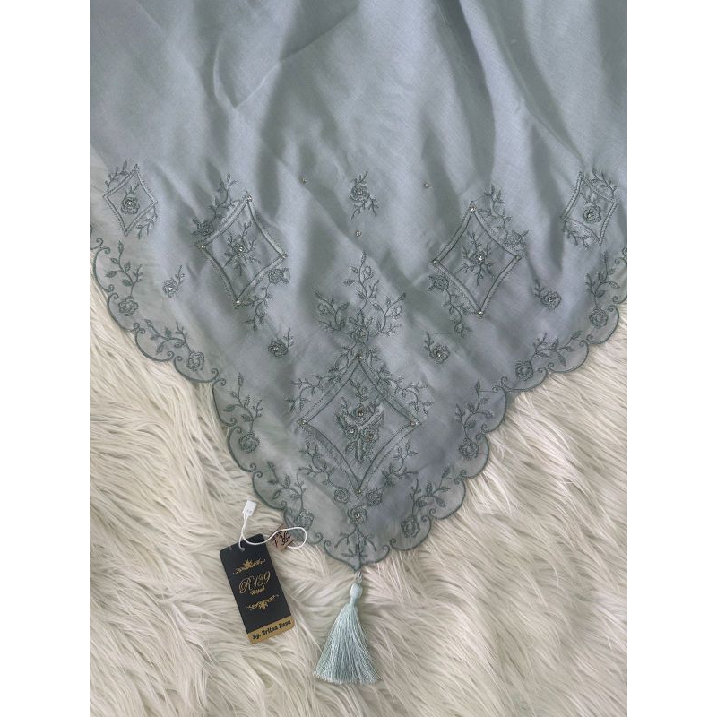 Hijab segiempat R 139 Paris kayla