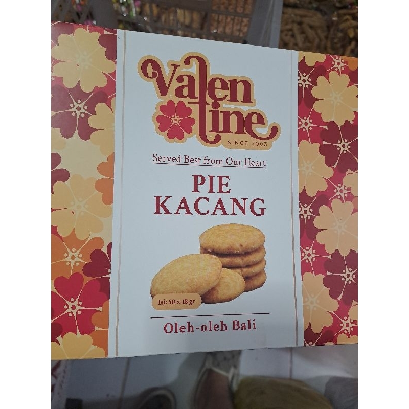 

Valenline Pie Kacang Oleh-oleh Bali 50pc