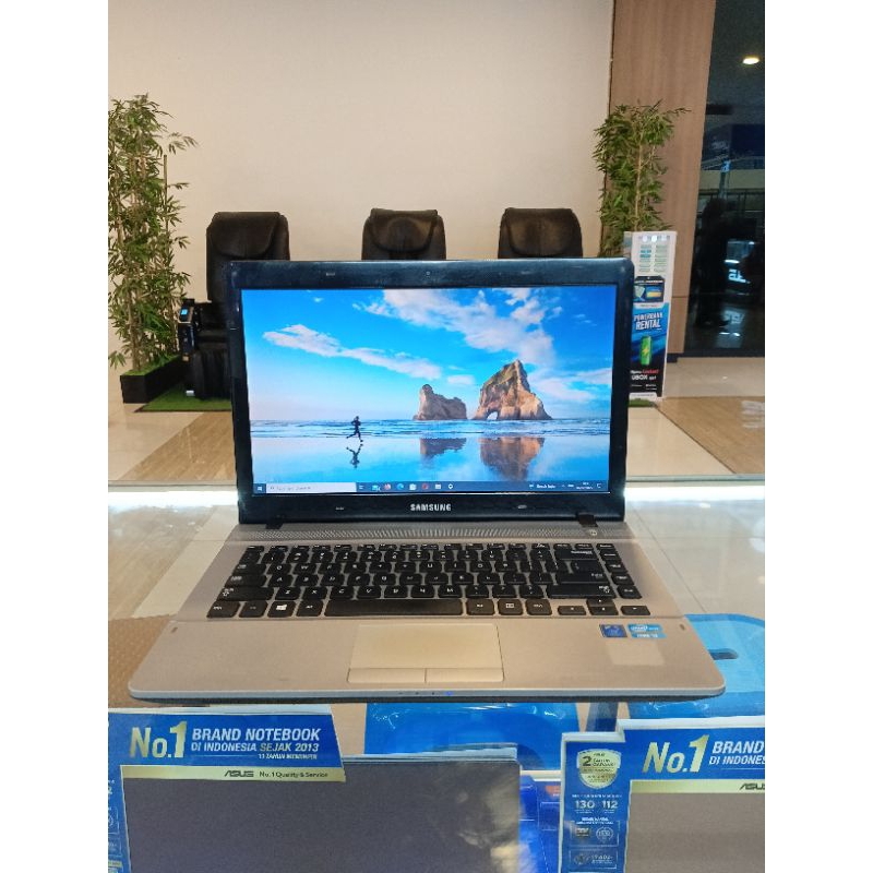 Laptop Samsung Core i3-3120M Ram 4 HDD 320 Layar 14" Windows 10 - Second