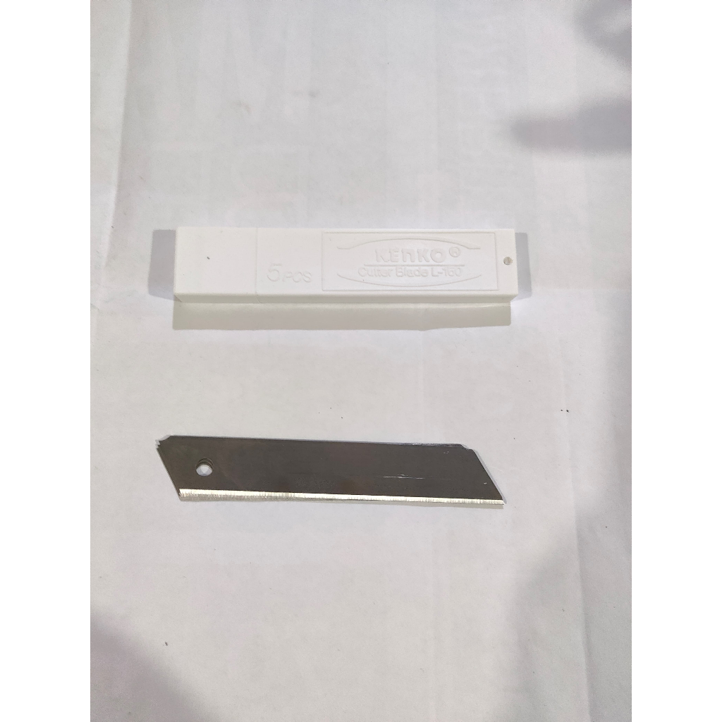 

Isi Cutter besar L-150 Kenko (per mata pisau)