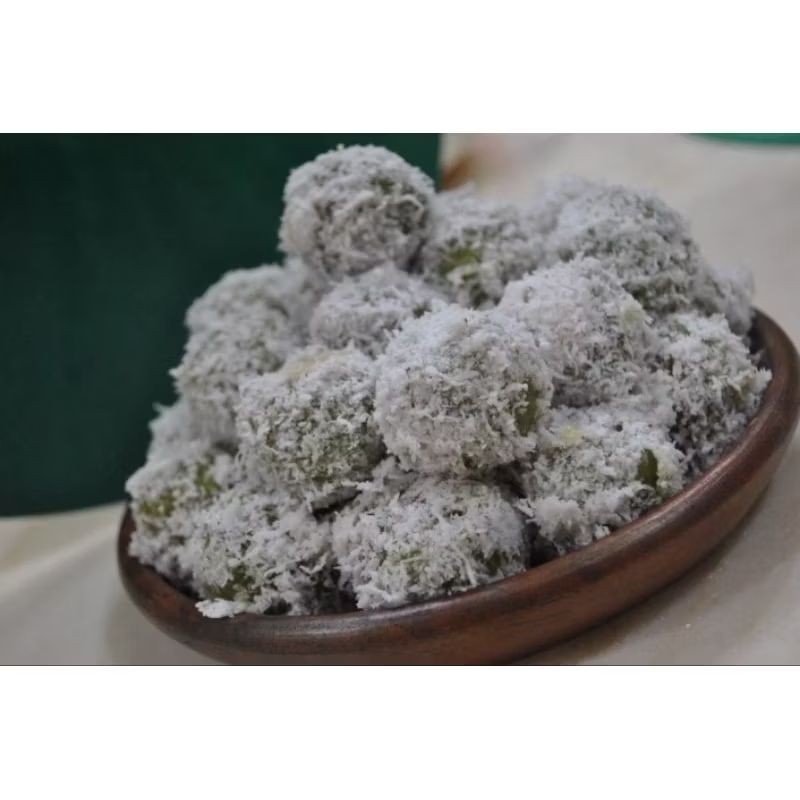 

KLEPON GULA MERAH HOMEMADE 100% DAUN SUJI ASLI