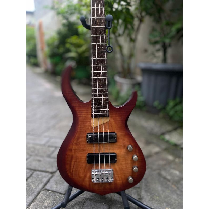 bass marcus miller 4st bodi neck ori pickup aktif bartolini mk1