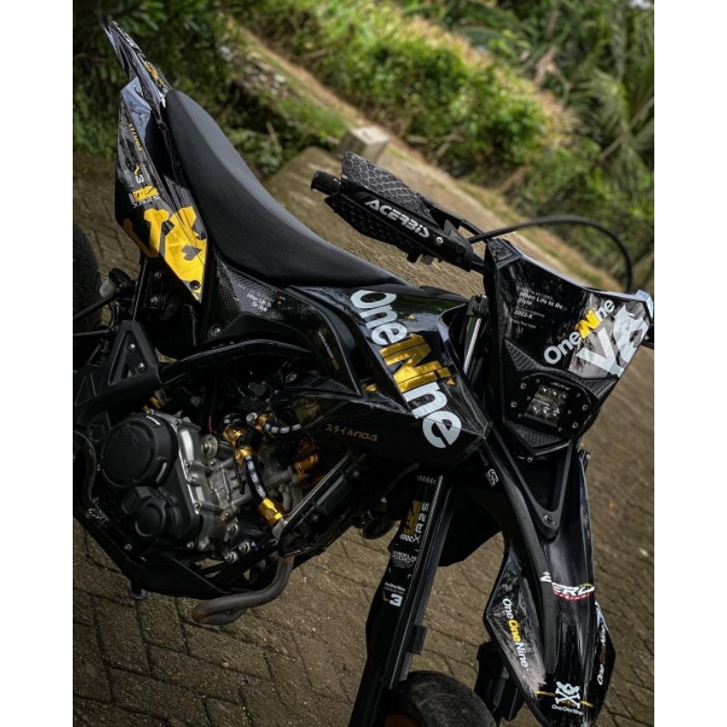 Decal Sticker Motor WR 155 Hitam Kombinasi Gold Keren SUPER GLOSSY