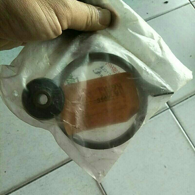 dudukan karet roller honda s90z s90