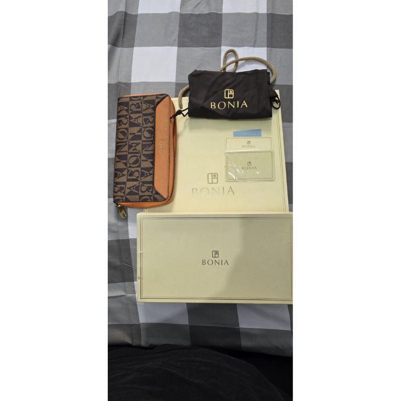 Preloved Dompet Bonia