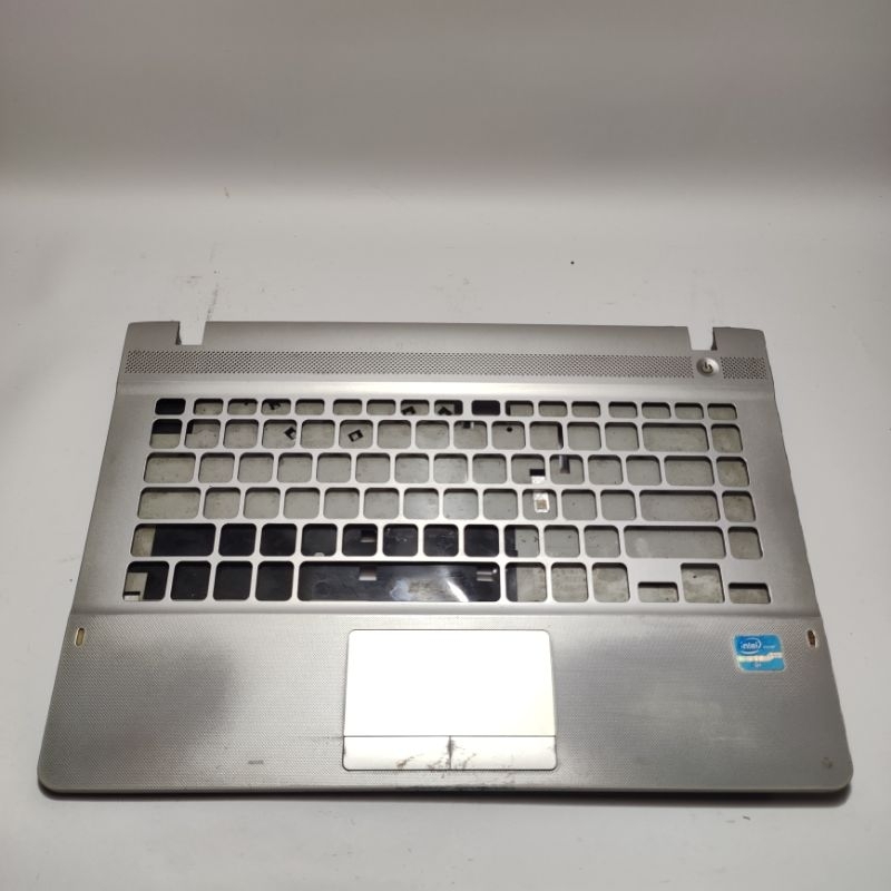 Frame keyboard Case kesing Original Laptop Samsung NP270