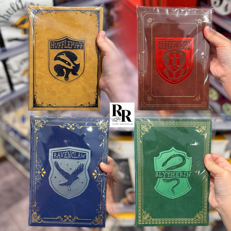 

Miniso x Harry Potter - Buku / Notebook / Harry Potter (Gryffindor, Slytherin, Ravenclaw, Hufflepuff) Embossed Hard Cover Notebook Collection