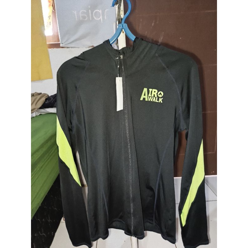 Thrifting Jaket AirWalk Hitam Ukuran S/M