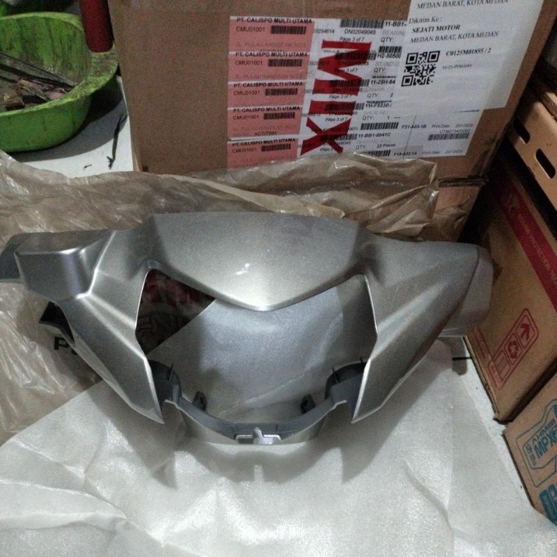 batok depan / batok mika lampu depan vega zr 2010 silver original yamaha