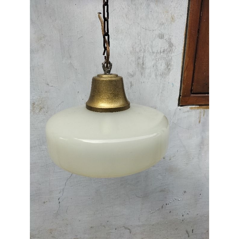 Lampu gantung kuno