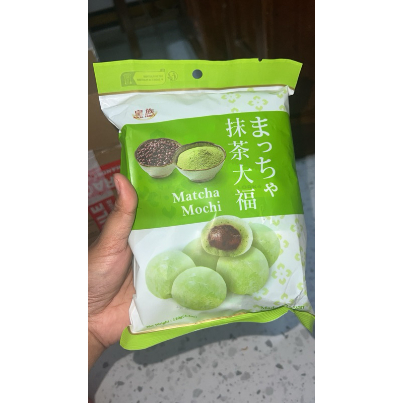 

matcha mochi, dengan kacang merah dan matcha