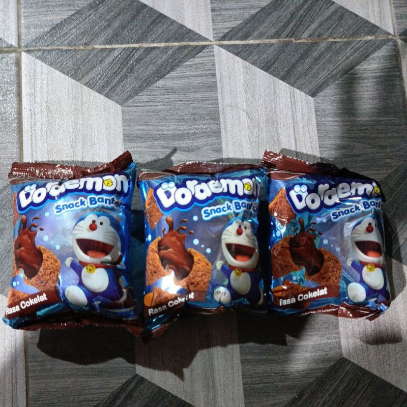 

Doraemon Snack Bantal rasa Cokelat