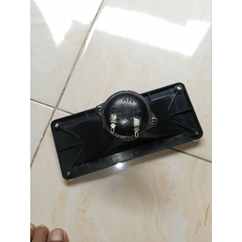 TWITTER U S ARROW PCT 6000 Twitter+corong