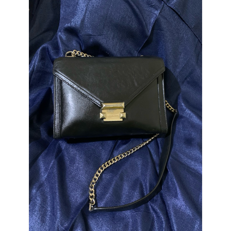 Tas PL selempang MK Kulit Hitam dengan Rantai Emas