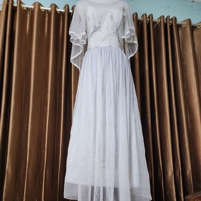 gaun pesta biru muda