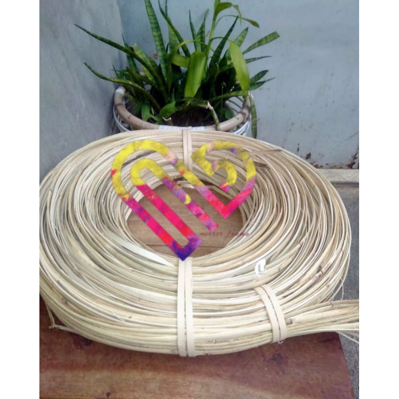 1 gulung Lesio rotan kulit bentuk pipih, iratan rotan,tali rotan lesio bentuk pipih,kerajinan tangan