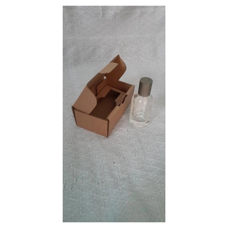 

Dus/kardus/box Parfum 11x5,5x4 cm box Parfum lalebo Partisi 30 ml