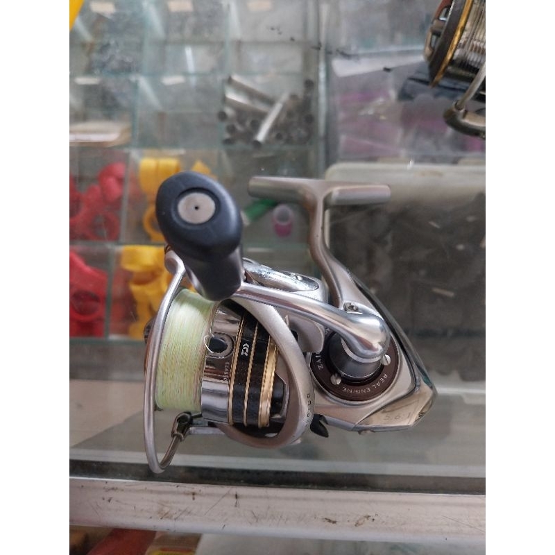 reel daiwa luvias batik 2506h batangan