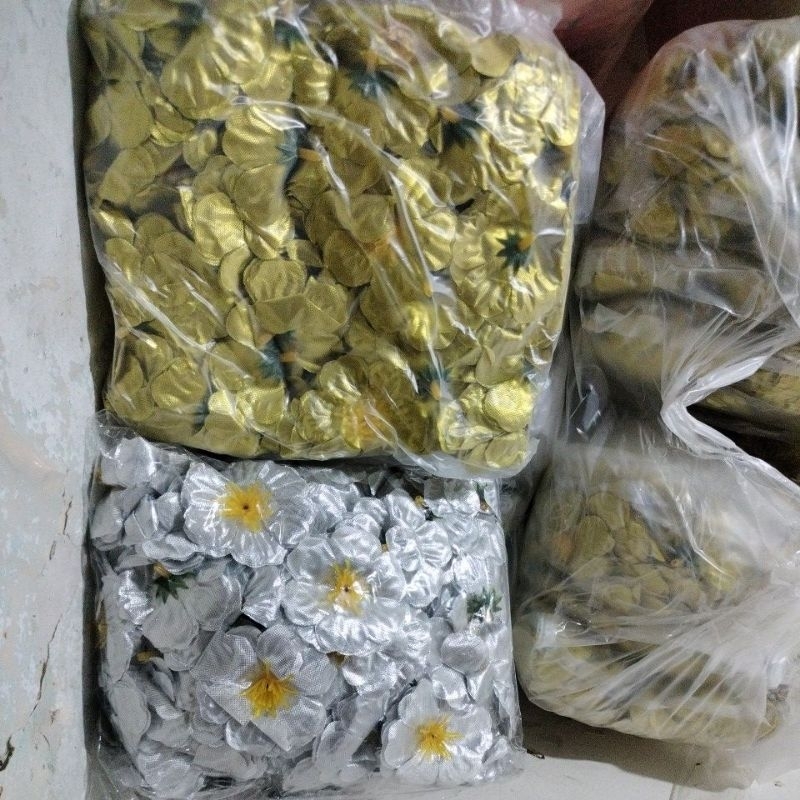 bunga suyok metalik putik sakura isi 100 perbks