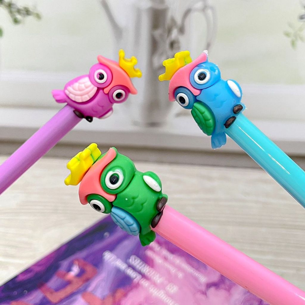 

Pulpen / Pena / Bolpoin / Pen Gel Tinta Warna Hitam Karakter Animal Hewan Owl Burung Hantu Biru Hijau Pink Mahkota PG-1482 READY STOCK COD ATK Alat Tulis Kantor Anak Anak Dewasa Unik Lucu
