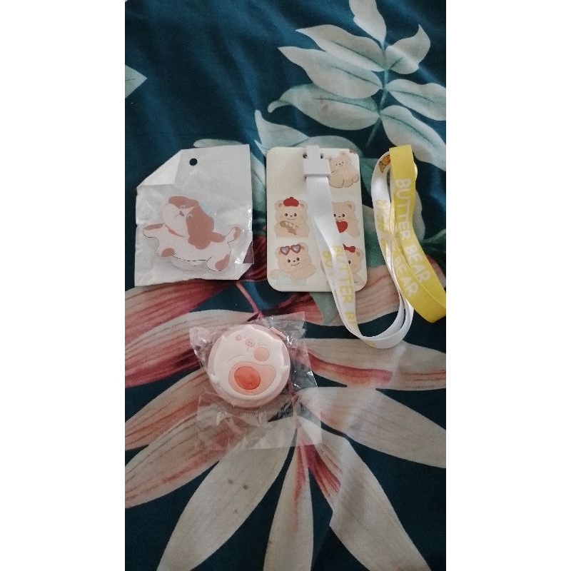 

Promo Paketan Campur (Pop Socket HP, Meteran & ID Card Holder Butter Bear) BKK