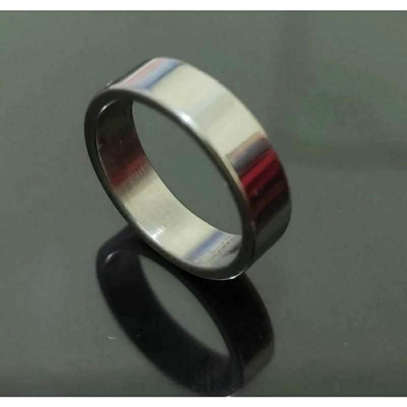 Cincin titanium SILVER pria wanita keren Unisex hitam