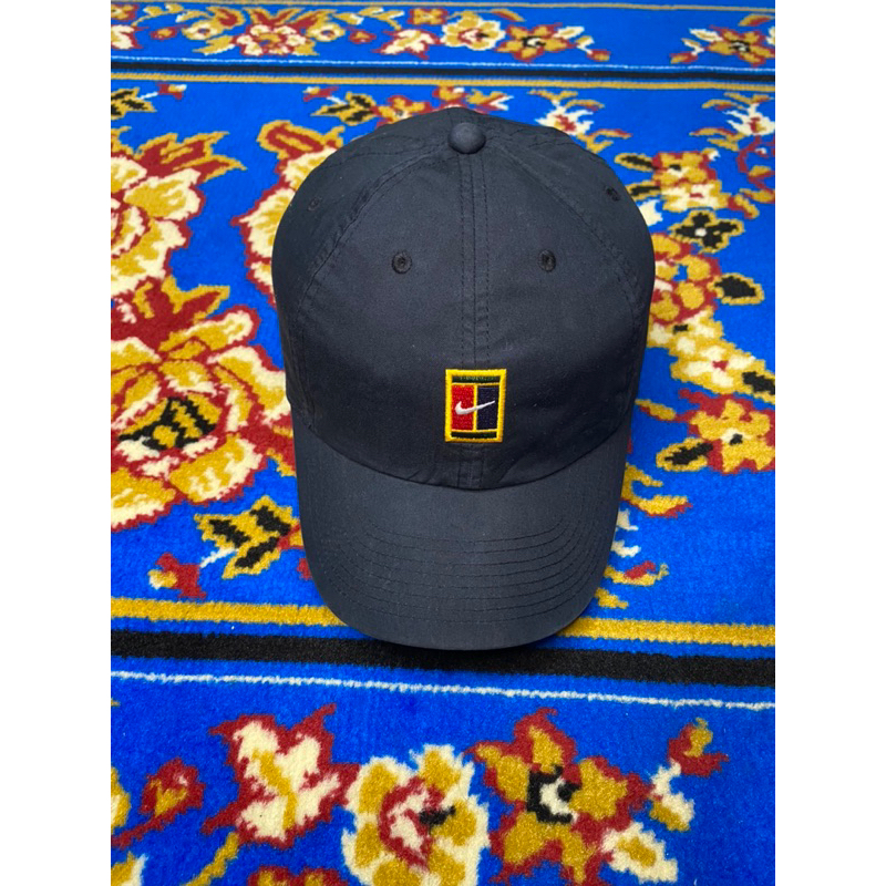 Topi Nike court