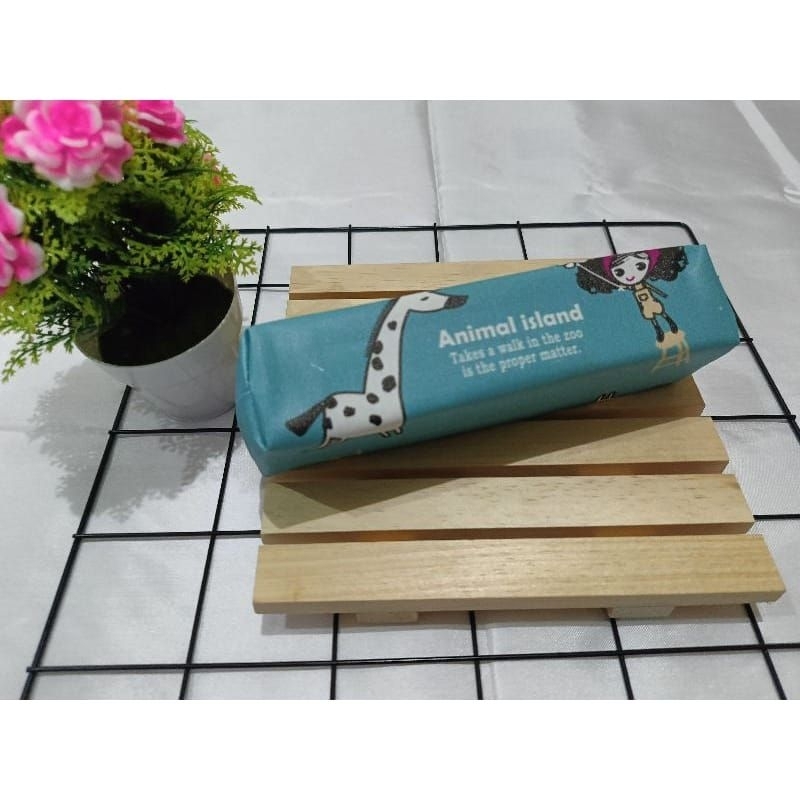 

Kotak Pensil / Tempat Pensil Lucu Animal Island (SSS)