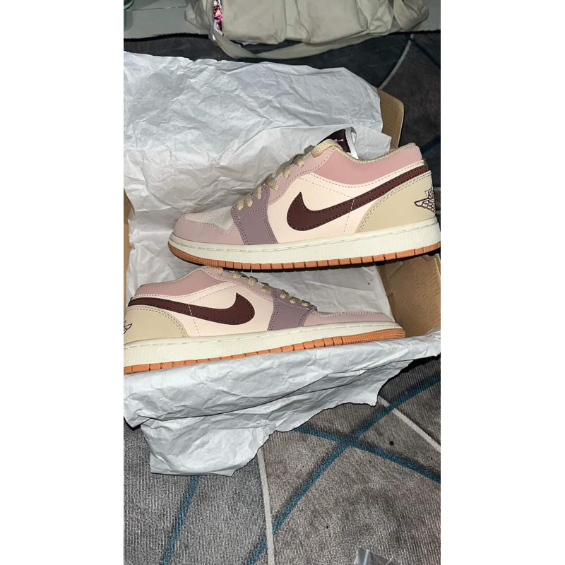 NIKE AJ1 LOW DARK PONY