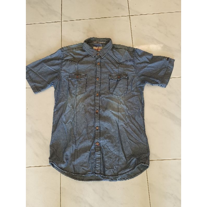 Kemeja merk Oxygen bahan jeans biru size M