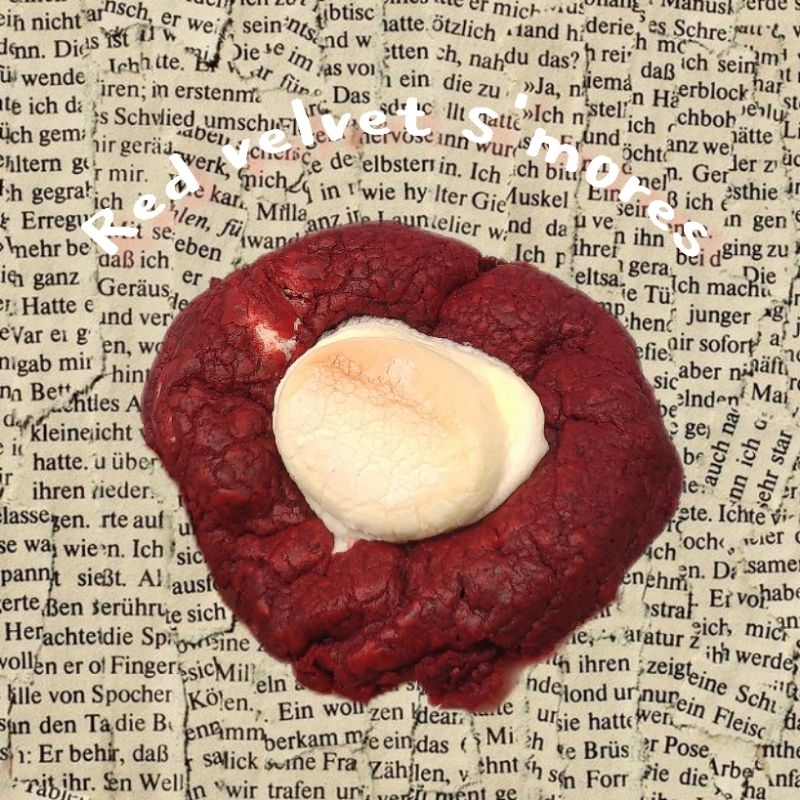 

Red Velvet S'mores Cookies (min. 2 pcs)