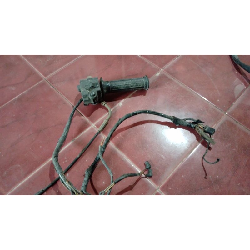 Holder kanan suzuki thunder 125