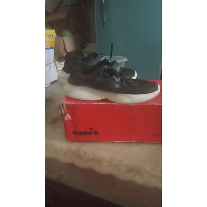 sepatu diadora original size 31 hitam