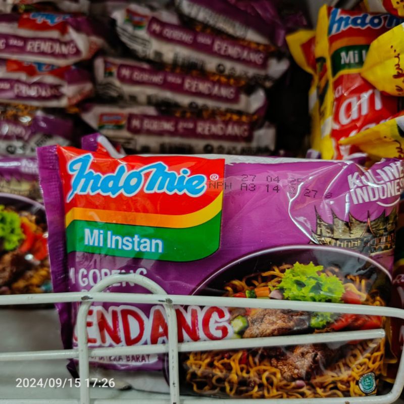 

indomie goreng rasa rendang
