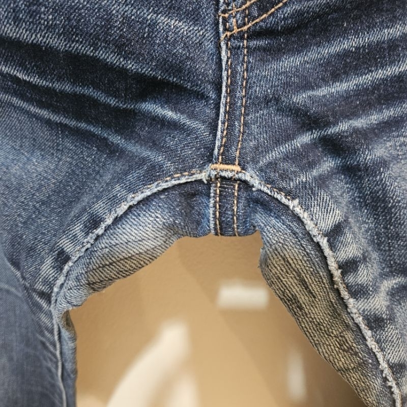 Uniqlo Jeans Selvedge Ripped Second