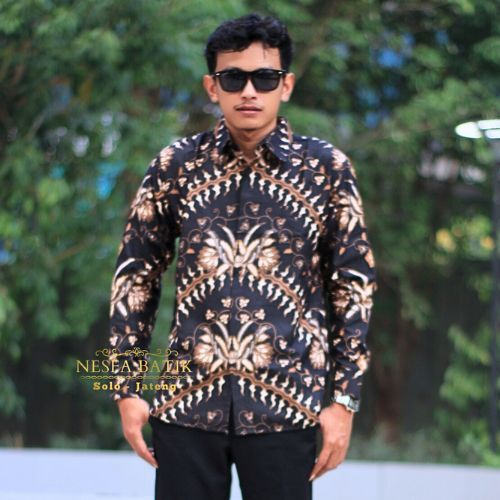 Kemeja Batik Pria Lengan Panjang Keris Hitam