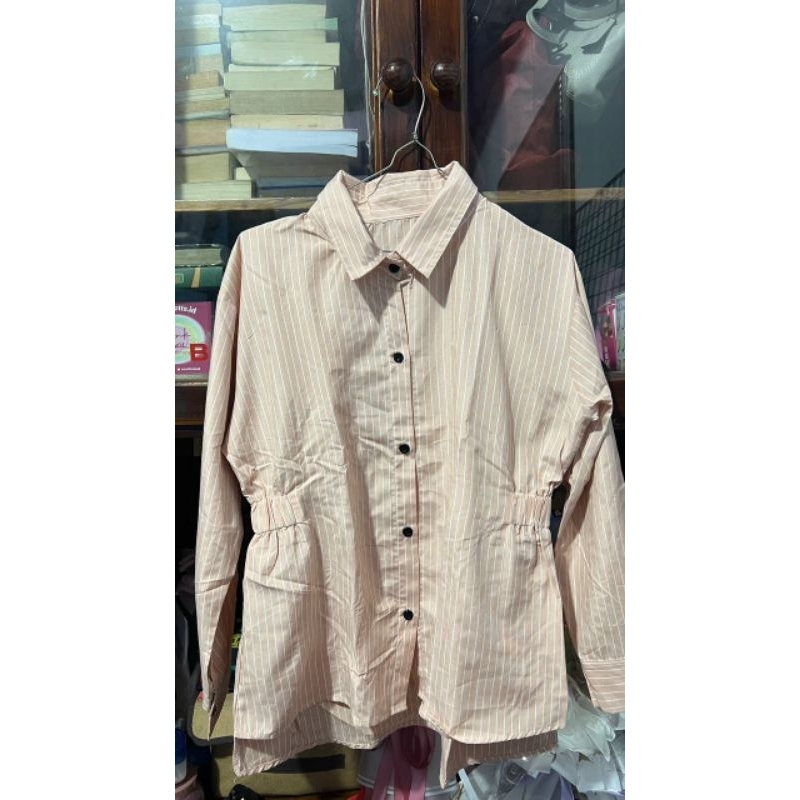 [PRELOVED]
Kemeja Salur Pink Wanita