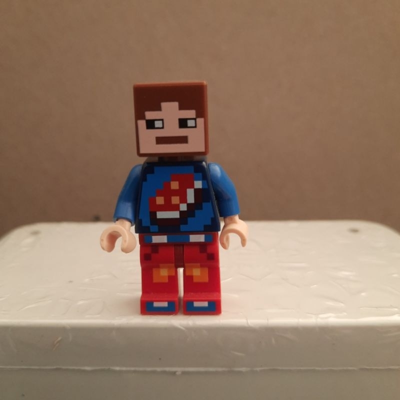 Minifigure Original Lego Minecraft Skin 7 Pixelated Blue Shirt With Porkchop