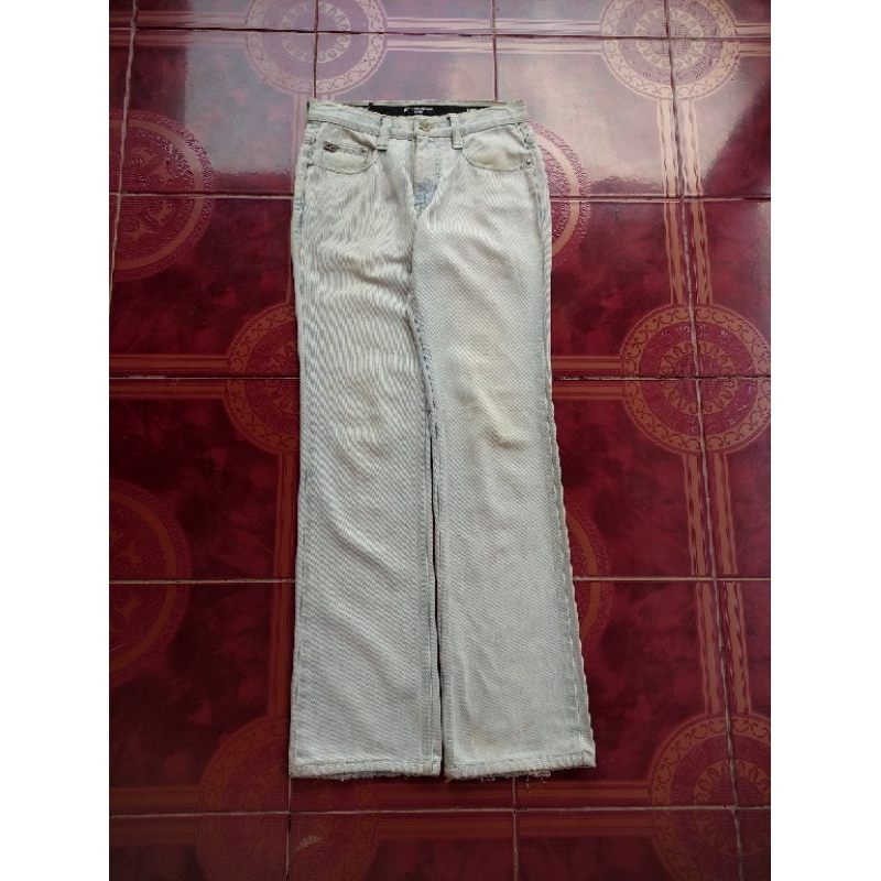 Celana jeans brand BOY LONDON ORIGINAL store