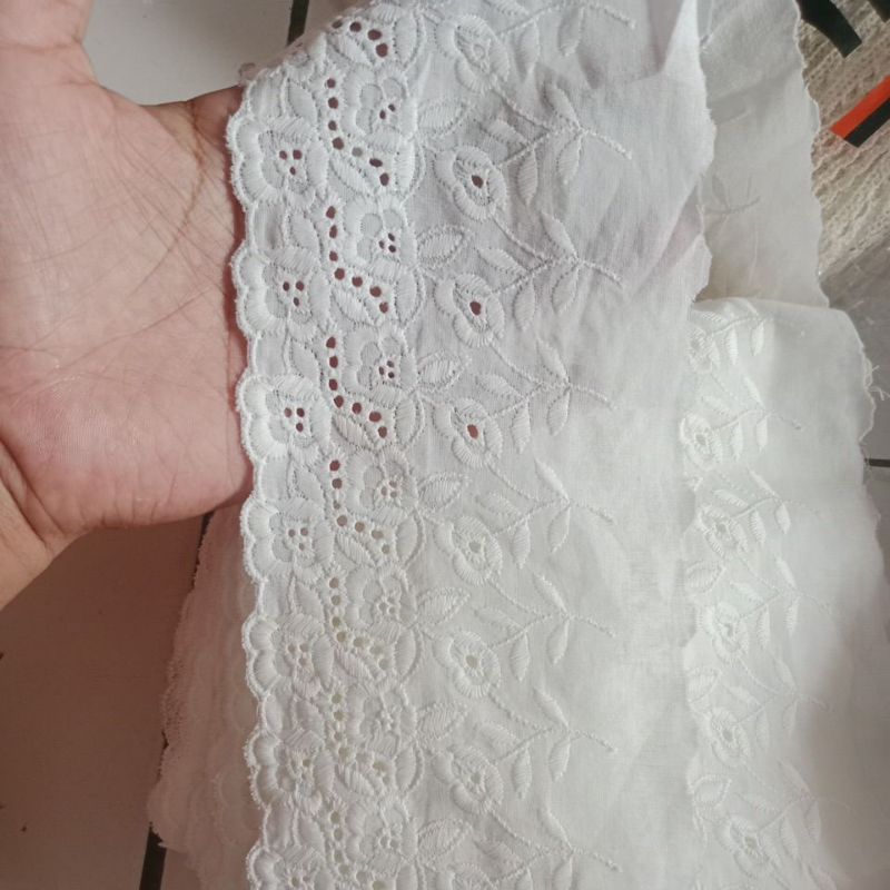 renda katun lebar 10cm warna bw harga per rol isi 13,5meter