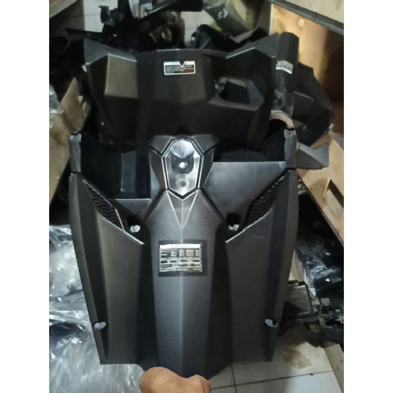 cover laci dashboard tengah Vario 150 125 tahun 2015-2018