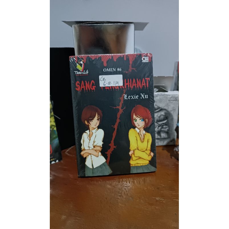 Novel Sang Pengkhianat (Omen Series)