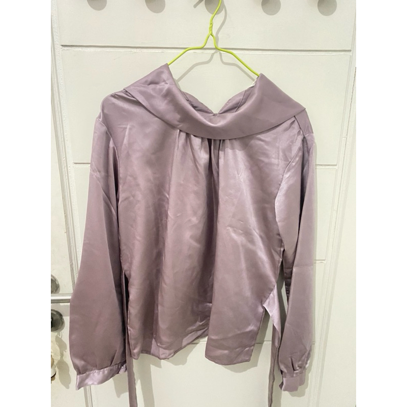 (preloved) blouse satin