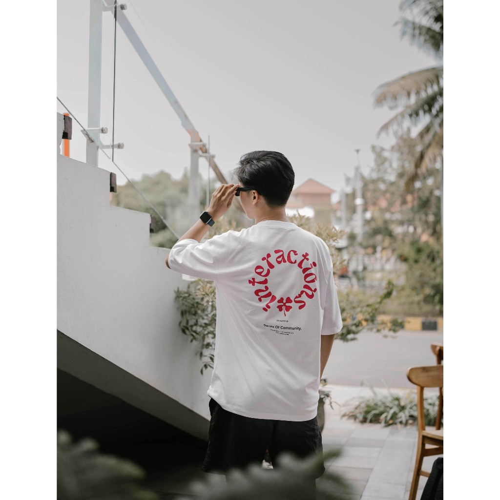 Kaos Oversized Pria Exvecto Interaction White