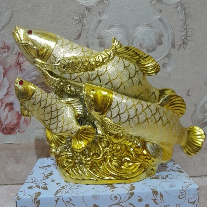 Pajangan Arwana Gold